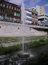 漢川の噴水